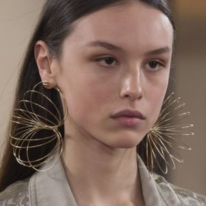 Slinky Earring - Gold